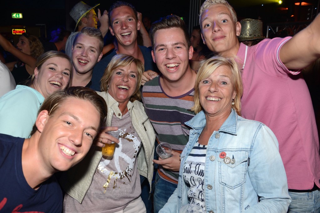 ../Images/Dinsdagavond kermis VdG 062.jpg